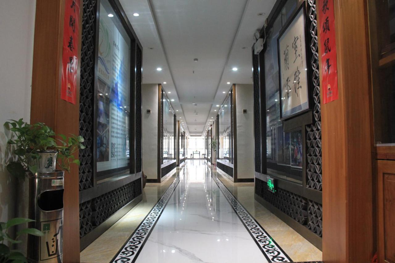 Doudou Meilan Fengqing Inn Jinghong Exterior photo